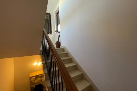 Krk,izuzetna samostojeća kuća s pogledom na more i bazenom