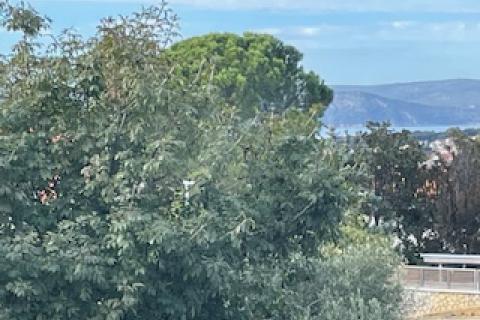 Krk,izuzetna samostojeća kuća s pogledom na more i bazenom