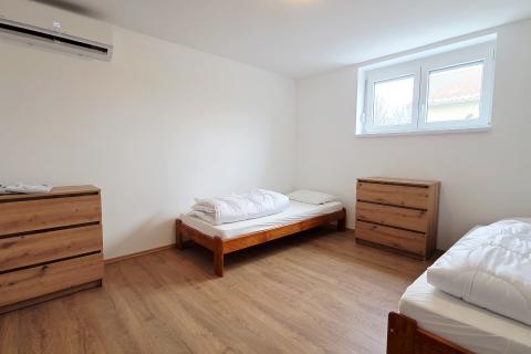 Kuća, Karlovac okolica | Moderna kuća za radnike 200m2, dvori&scaron;te 5200m2