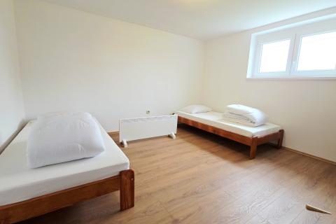 Kuća, Karlovac okolica | Moderna kuća za radnike 200m2, dvori&scaron;te 5200m2