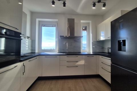 Rijeka, Belveder- stan s balkonom i pogledom na more