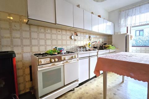 Istra, Umag okolica- dvoetažni stan s pogledom na more