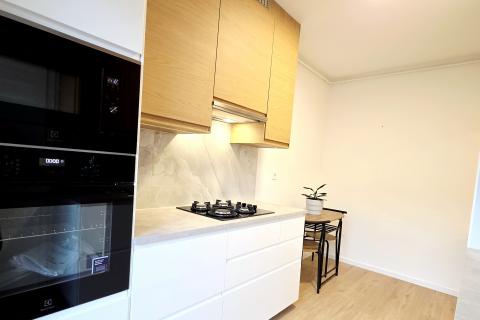 Zagreb, Centar grada | Moderno renoviran dvosoban stan, visoko prizemlje