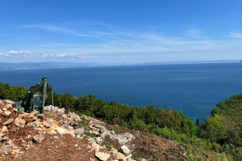 Земельный участок строительного назначения Medveja, Lovran, 1.083m2