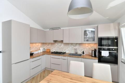 Condo/Apartment Trinajstići, Kastav, 110m2