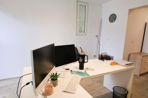 Novigrad &ndash; Gesch&auml;ftsraum zur Miete, 44 m&sup2;