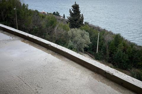 OPATIJA - MEDVEJA - Samostojeća kuća u izgradnji sa bazenom