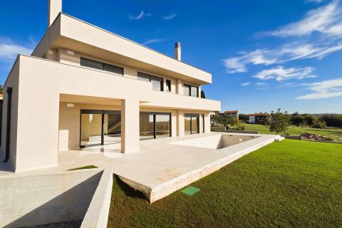 Poreč, okolica, Moderna samostojeća kuća s bazenom