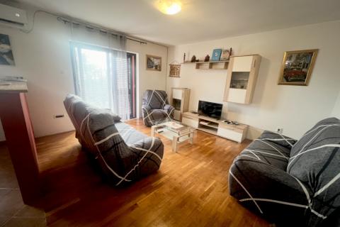 Vi&scaron;kovo, Marčelji 165 m2 komforan stan 