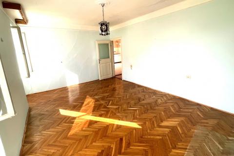 Istra,Buje-dvije kuće s dvori&scaron;tem i pogledom na more