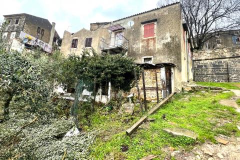 Istra,Buje-dvije kuće s dvori&scaron;tem i pogledom na more