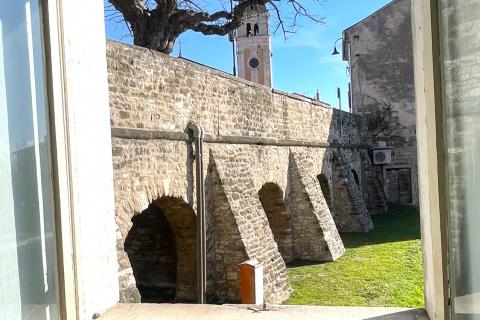 Istra,Buje-dvije kuće s dvori&scaron;tem i pogledom na more