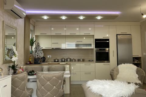 Rijeka, Bivio, luksuzan stan za najam