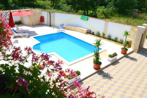 Istra, Vi&scaron;njan, okolica - Apartmanska kuća s bazenom