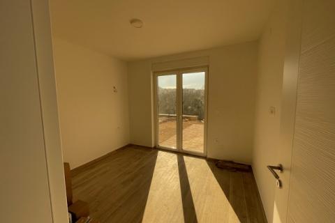 Krk,Njivice,panoramski pogled na more,okućnica 150 m2