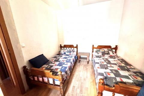 Bribir, Ugrini- stan za dugoročni najam