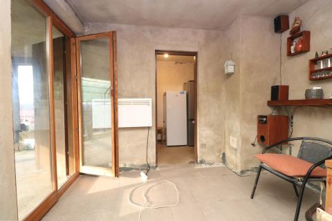 Žažina, kuća s voćnjakom i garažom, 52m2