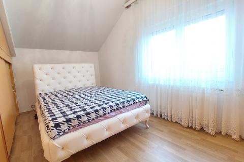 Flat/Appartement Centar, Zapre&scaron;ić, 100m2