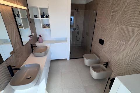 Rijeka, Kostrena, trosobni stan, parking, pogled