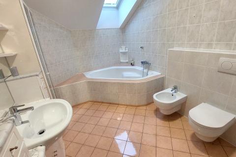 Flat/Appartement Centar, Zapre&scaron;ić, 100m2