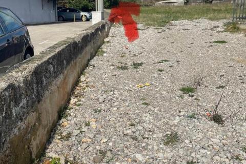 Kastav, zemlji&scaron;te s pogledom na more