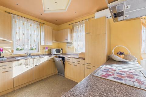 Zapre&scaron;ić-Jablanovec četverosoban stan s dva balkona - REZERVIRANO