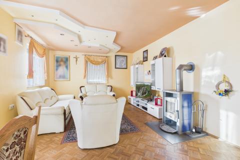 Zapre&scaron;ić-Jablanovec četverosoban stan s dva balkona - REZERVIRANO