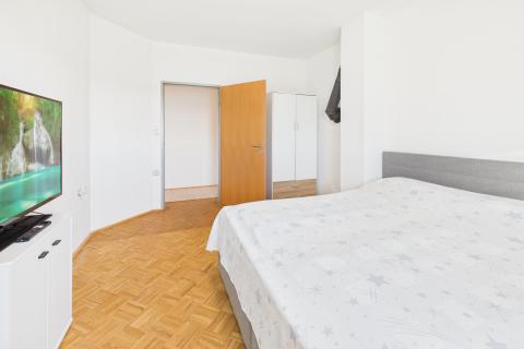 Zapre&scaron;ić-Jablanovec četverosoban stan s dva balkona - REZERVIRANO