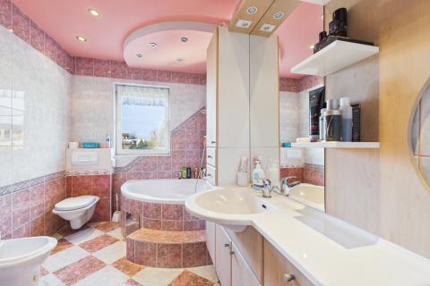 Zapre&scaron;ić-Jablanovec četverosoban stan s dva balkona - REZERVIRANO