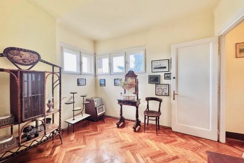 Huis Pećine, Rijeka, 465m2