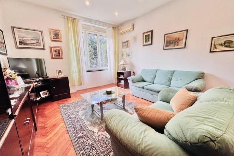 Huis Pećine, Rijeka, 465m2