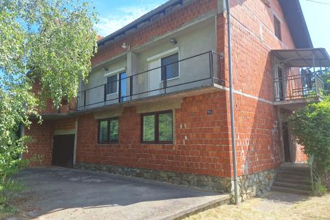 Orahovica, kuća 198 m2 + okućnica 5017 m2 