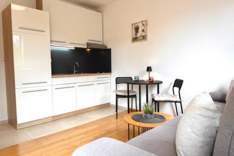 Flat/Appartement Njivice, Omi&scaron;alj, 17m2