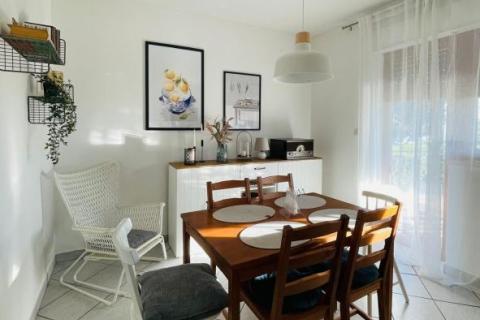 Istra,Loborika-kuća sa velikom okućnicom i garažom