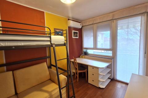 Istra, Pula, Centar - stan 62 m2, 2 balkona, parking, namje&scaron;ten