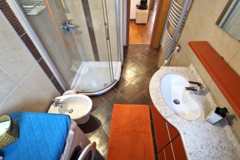 Istra, Pula, Centar - stan 62 m2, 2 balkona, parking, namje&scaron;ten