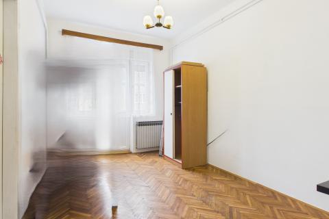 Zagreb, Tre&scaron;njevka-trosobni stan sa 2 balkona 57m2