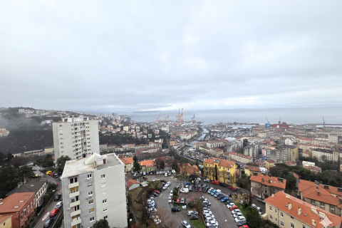 Rijeka, Kozala, Stan s pogledom na more, 80m2