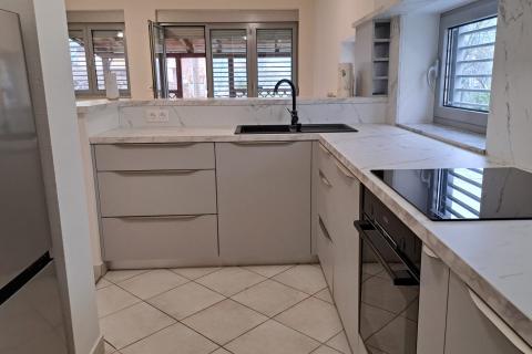 Zagreb, Dubrava - stan s 2 spavaće sobe, 2 parkirna mjesta, vrt