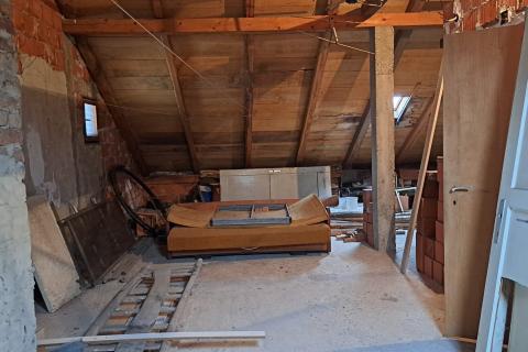 Zagreb, Dubrava - obiteljska kuća katnica 200 m2, okućnica, mirna ulica