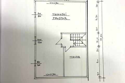 Zagreb, Dubrava - obiteljska kuća katnica 200 m2, okućnica, mirna ulica