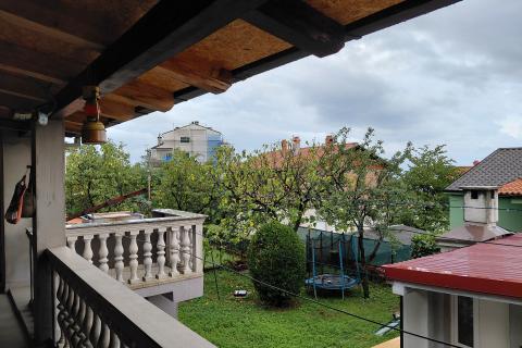 Rijeka, Drenova - najam stana za radnike s vrtom i parkirnim mjestom