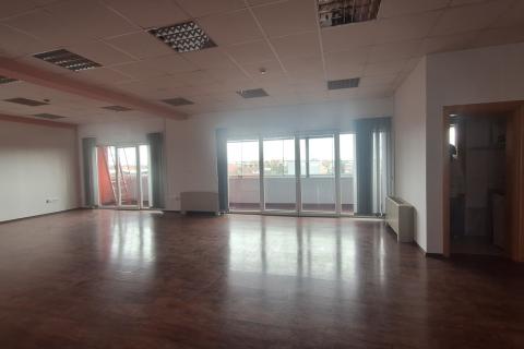 Zagreb,iznajmljuje se 145 m2 modernog poslovnog prostora u Lučkom