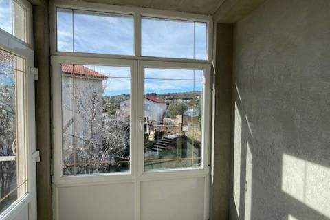 Krk-grad,etaža s pogledom,okućnica 245 m2