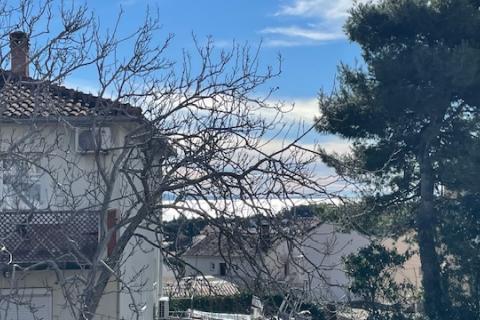 Krk-grad,etaža s pogledom,okućnica 245 m2