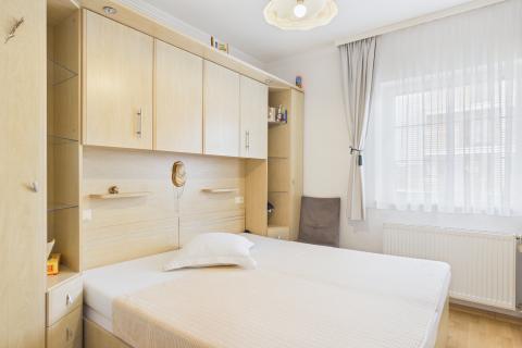 Rovinj - 4 apartmana, pogled na more, 500 m od plaže