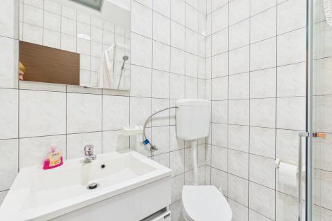 Rovinj, stan 86 m2, 2 spavaće sobe, parking, do centra