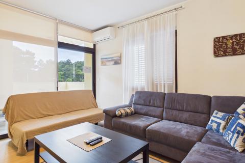 Rovinj, stan 86 m2, 2 spavaće sobe, parking, do centra