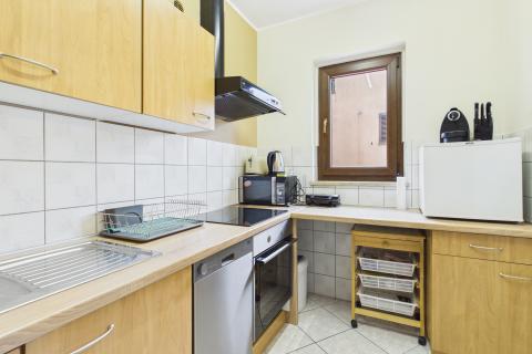 Rovinj, stan 86 m2, 2 spavaće sobe, parking, do centra
