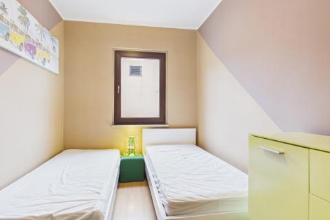 Rovinj, stan 86 m2, 2 spavaće sobe, parking, do centra